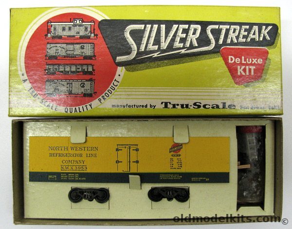 Silver Streak 1/87 Wood Sheathed Refrigerator Car - North Western Mechanical Temperature Control Reeefer - HO Craftsman Kit With Metal Sprung Trucks, S415-345 plastic model kit